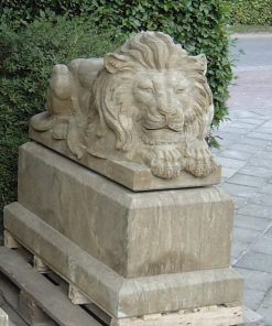 Alternative view of Ein Paar imposanter Torwächter-Löwen