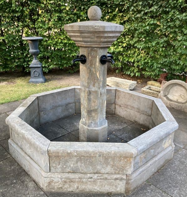 Handgearbeiteter Dorfbrunnen aus Blaustein – Bild 3