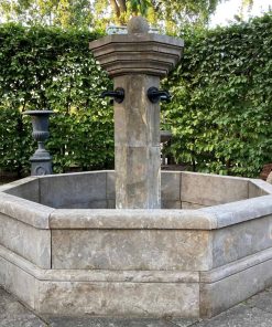 Handgearbeiteter Dorfbrunnen aus Blaustein